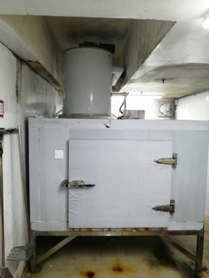 大潤發平鎮店向本公司購2T淡水片冰蒸發器及儲冰庫,搭配工程安裝施工
